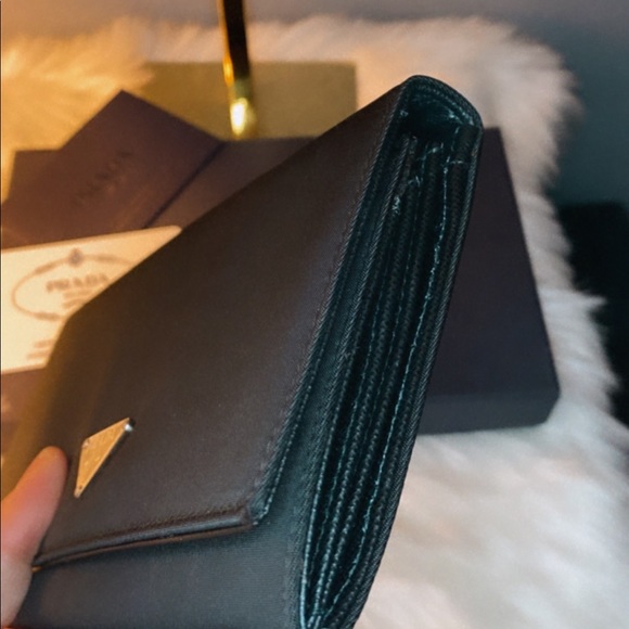 PRADA Wallet - Picture 7 of 12